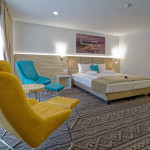 Camera 104 - DeLuxe Family Room